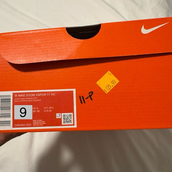 Women’s Nike Zoom Vapor 11 HC Size 9 Tennis Shoes - Picture 9 of 13